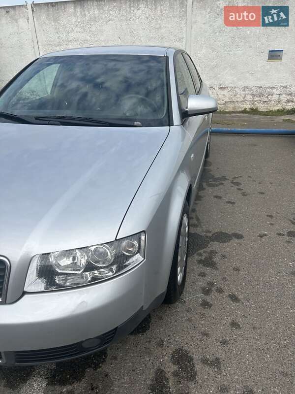 Седан Audi A4 2002 в Овруче