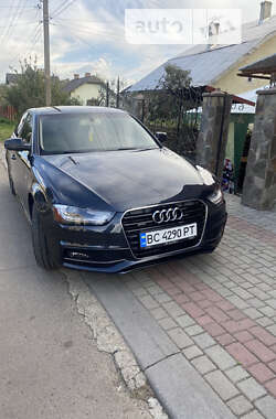 Седан Audi A4 2013 в Стрию