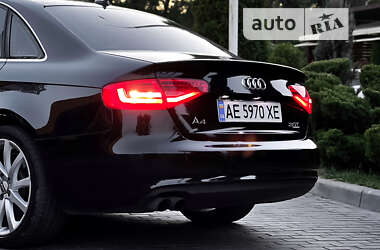 Седан Audi A4 2012 в Днепре