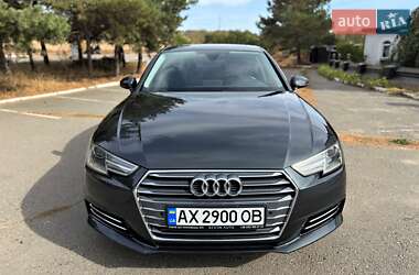 Седан Audi A4 2017 в 
