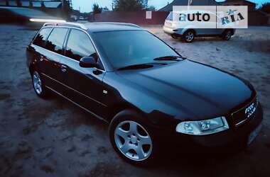 Універсал Audi A4 2001 в Охтирці