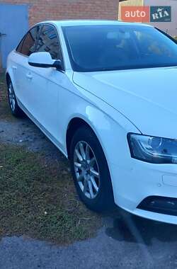 Седан Audi A4 2015 в 