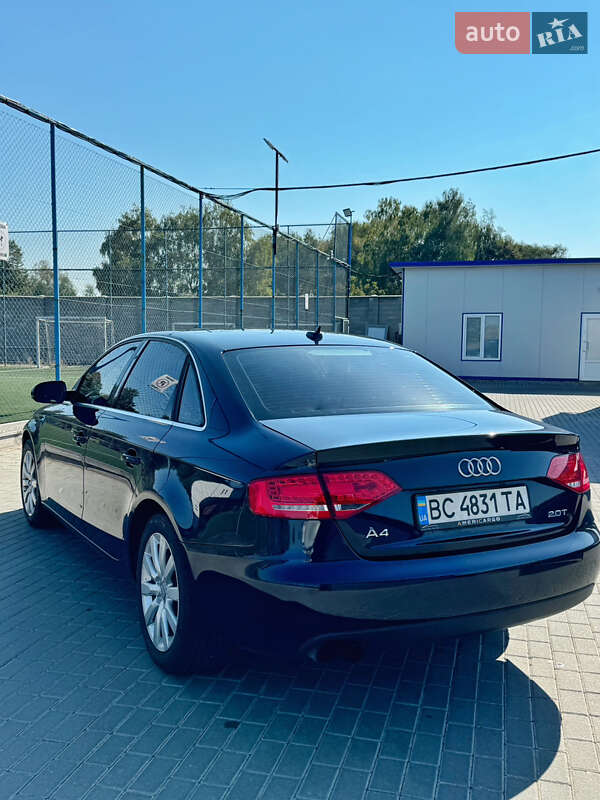 Седан Audi A4 2010 в Львове