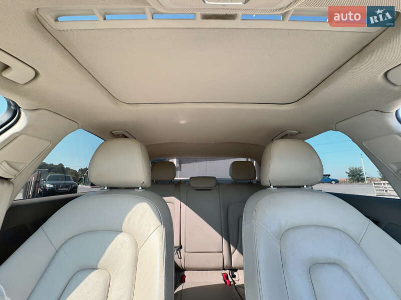 Седан Audi A4 2010 в Львове