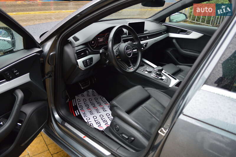 Седан Audi A4 2016 в Львове