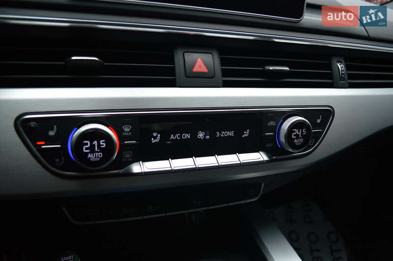 Седан Audi A4 2016 в Львове