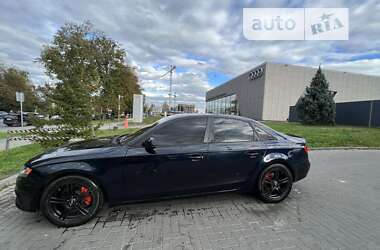 Седан Audi A4 2011 в Львове