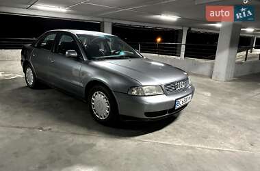 Седан Audi A4 1997 в Львове