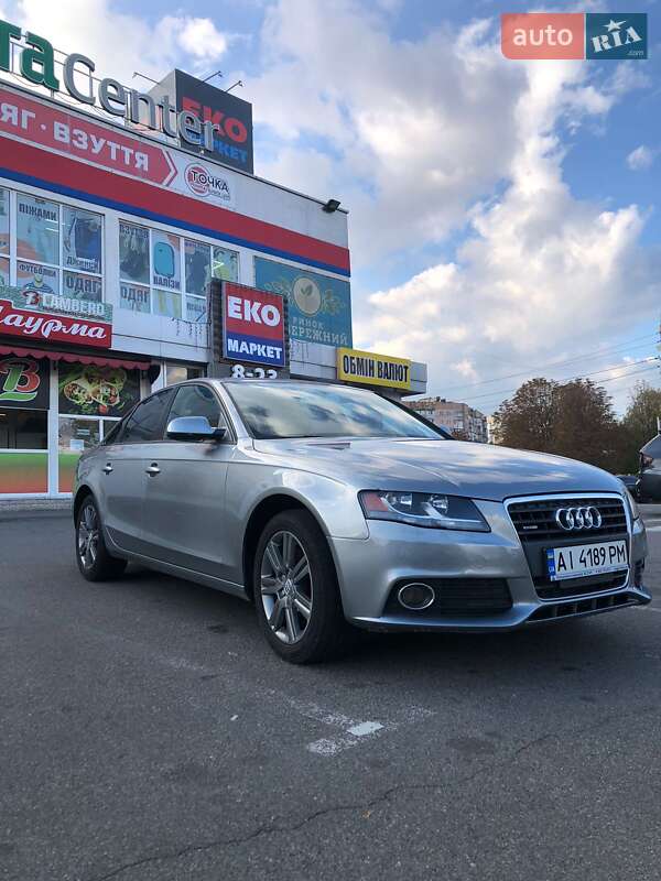 Седан Audi A4 2010 в Вышгороде
