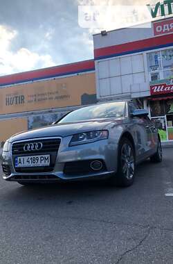 Седан Audi A4 2010 в Вишгороді