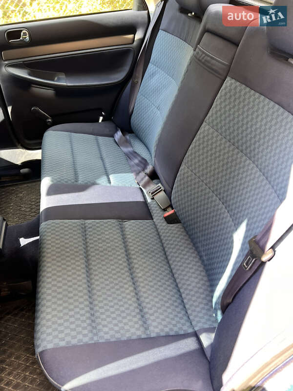 Седан Audi A4 1998 в Львове