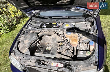 Седан Audi A4 1998 в Львове