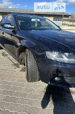 Седан Audi A4 2011 в Калуші