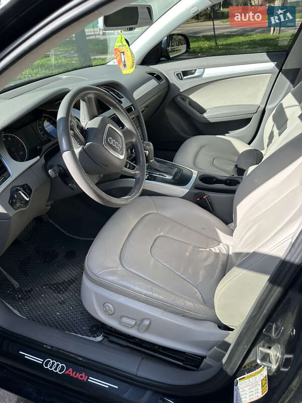 Седан Audi A4 2011 в Калуші