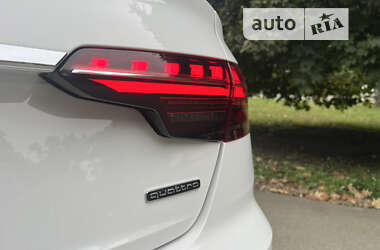 Седан Audi A4 2020 в 