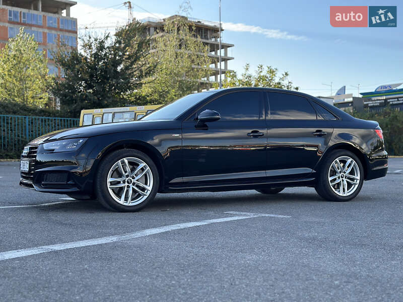 Седан Audi A4 2016 в Ужгороді