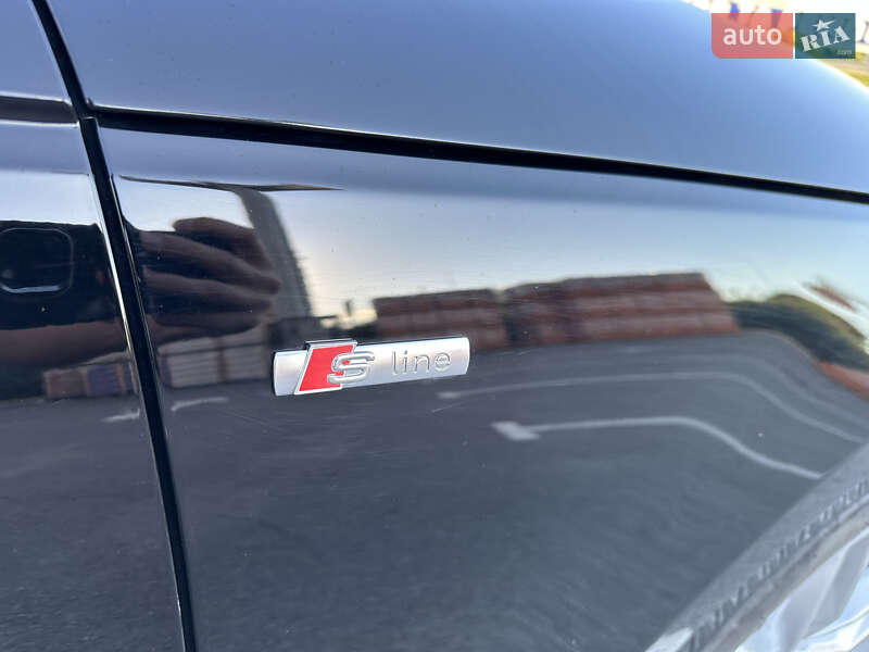Седан Audi A4 2016 в Ужгороді