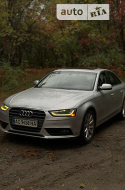 Седан Audi A4 2012 в Киеве