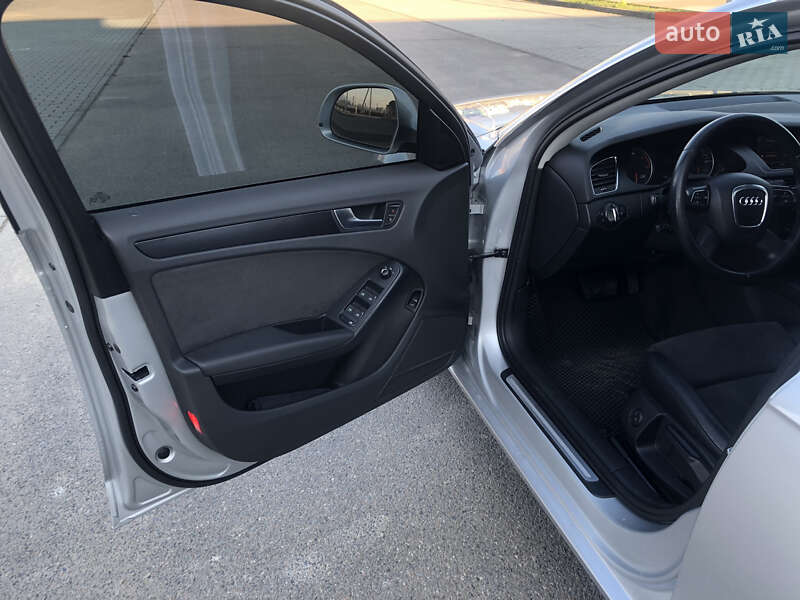 Седан Audi A4 2008 в Хусте