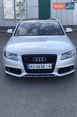 Седан Audi A4 2008 в Хусте