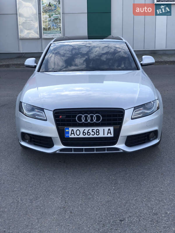 Седан Audi A4 2008 в Хусте