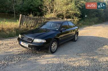 Седан Audi A4 1997 в Хусті