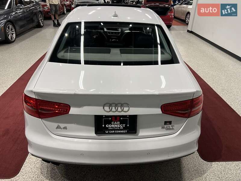 Седан Audi A4 2014 в Львове