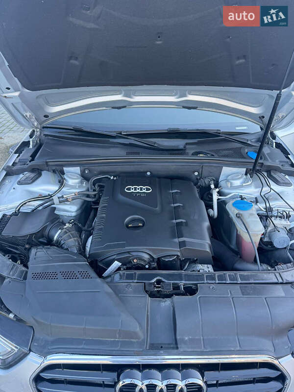 Седан Audi A4 2012 в Виноградові