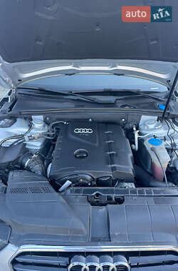 Седан Audi A4 2012 в 
