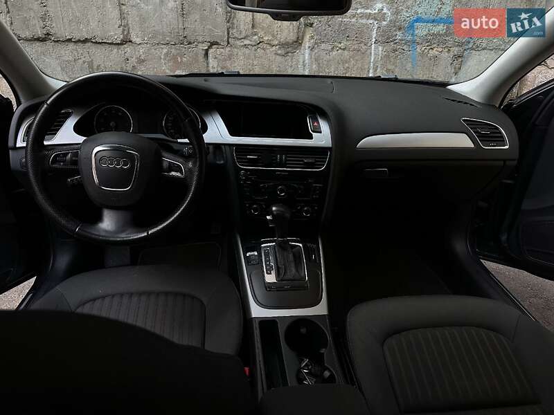 Универсал Audi A4 2011 в Киеве