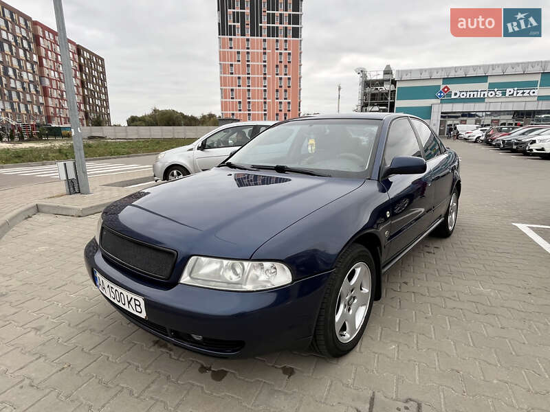 Седан Audi A4 1996 в Киеве