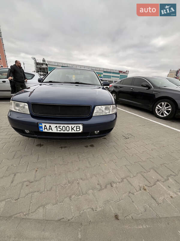 Седан Audi A4 1996 в Киеве