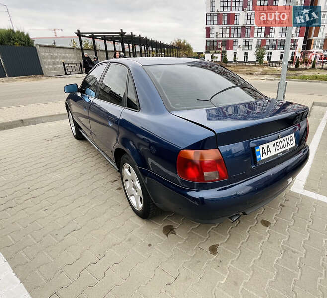 Седан Audi A4 1996 в Киеве