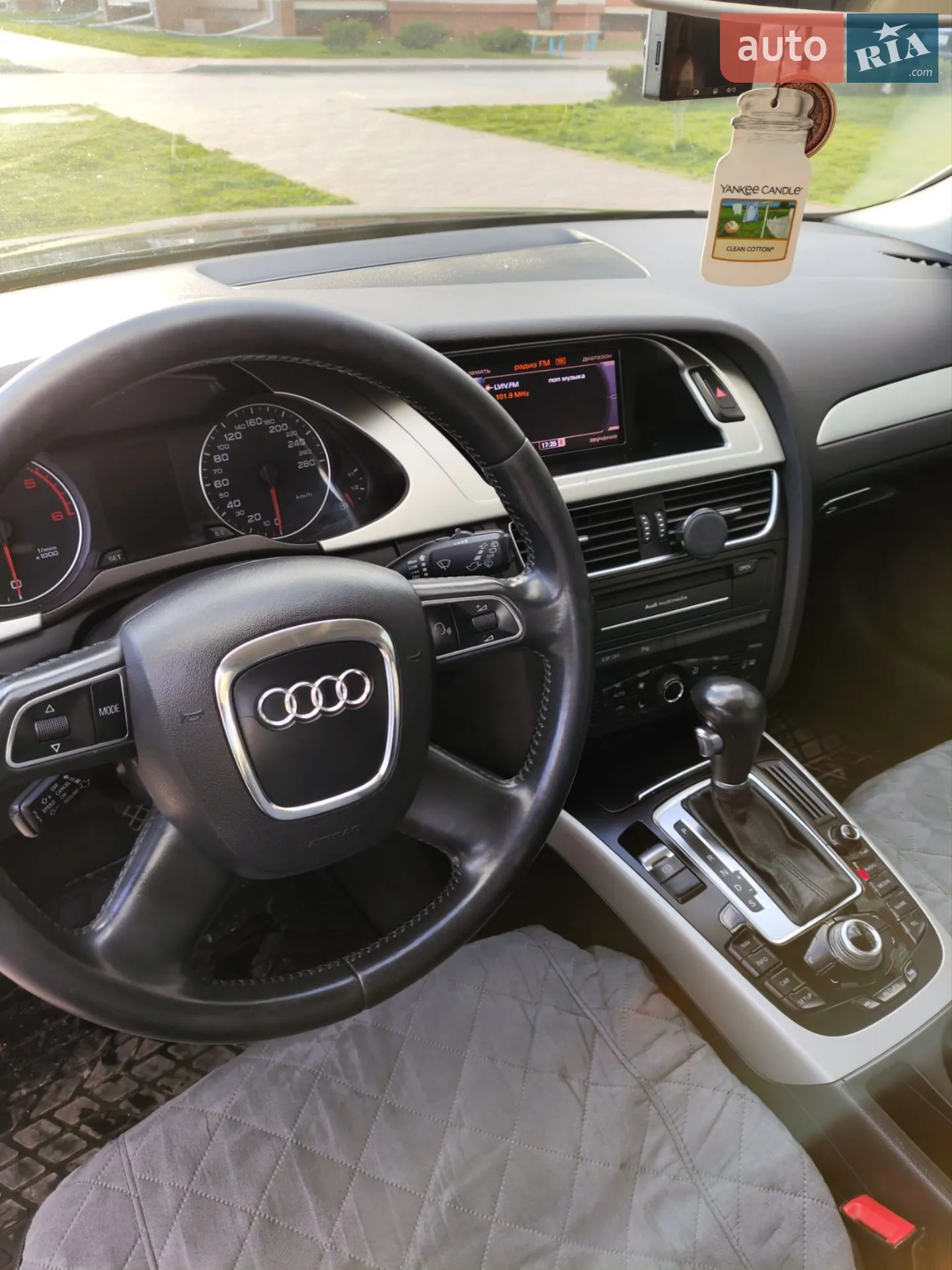 2010 Audi A4 - мініатюра 34