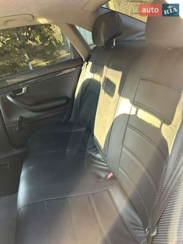 Седан Audi A4 2003 в Виноградовке