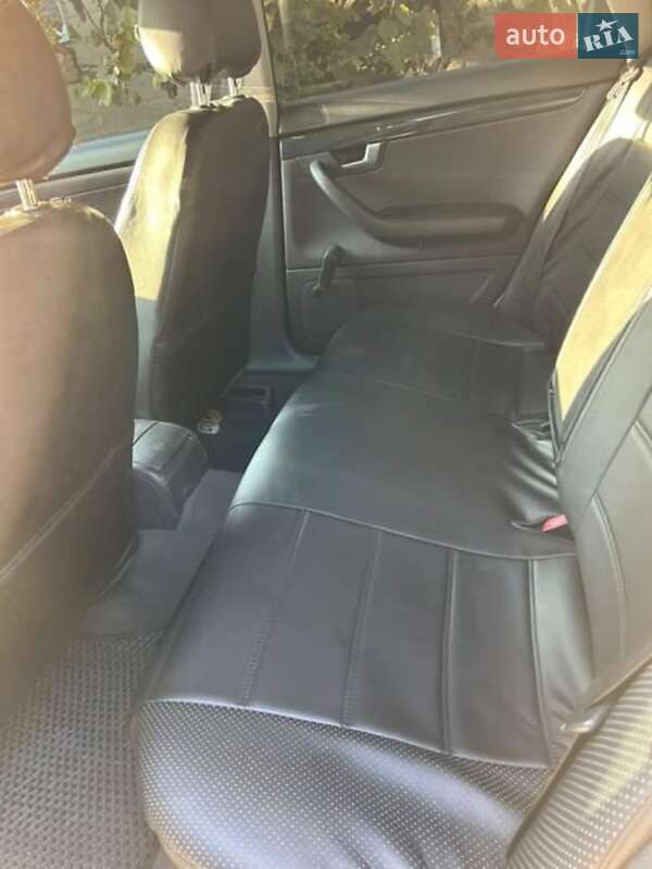 Седан Audi A4 2003 в Виноградовке