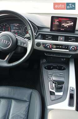 Седан Audi A4 2019 в 