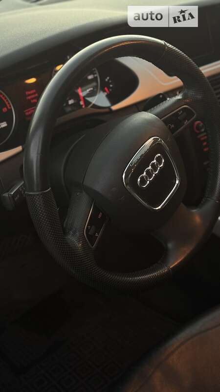 Седан Audi A4 2010 в Києві