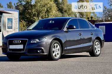 Седан Audi A4 2009 в Кривом Роге