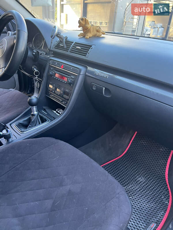 Седан Audi A4 2004 в Яремче
