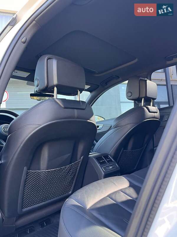 Седан Audi A4 2017 в Львове