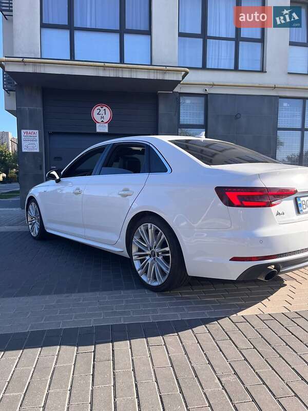 Седан Audi A4 2017 в Львове