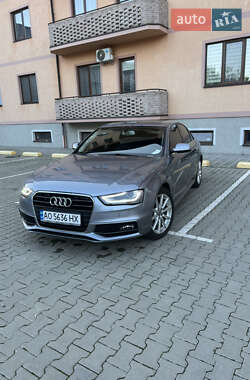Седан Audi A4 2015 в 