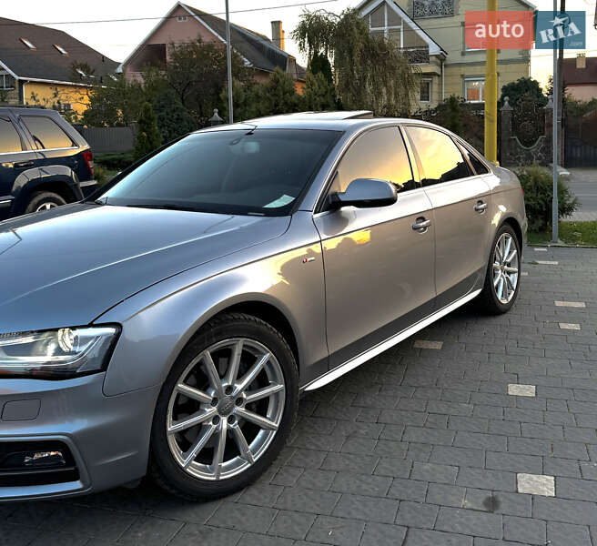 Седан Audi A4 2015 в Ужгороде