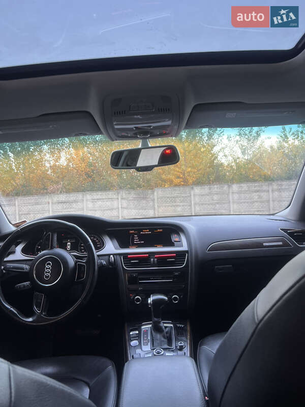 Седан Audi A4 2015 в Ужгороде