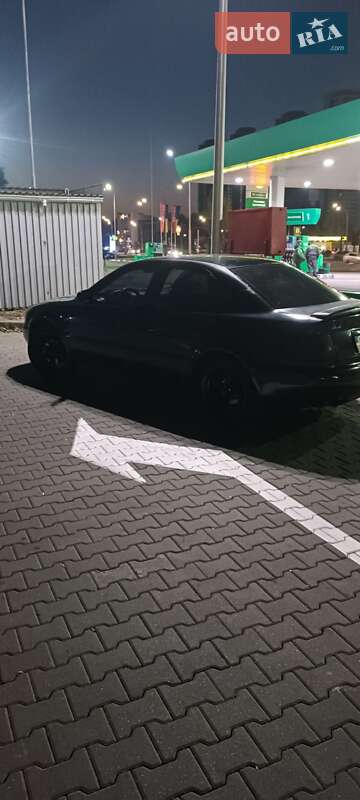 Седан Audi A4 1995 в Киеве