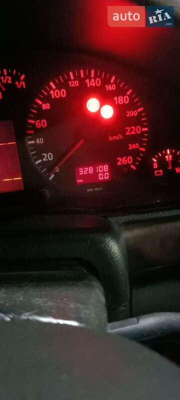 Седан Audi A4 1995 в Киеве