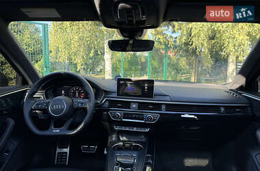 Седан Audi A4 2018 в Стрые