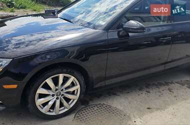 Седан Audi A4 2015 в Луцьку