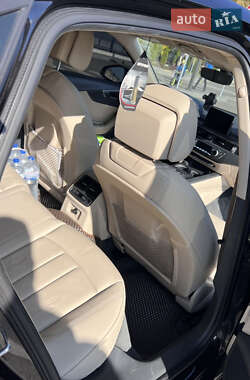 Седан Audi A4 2016 в Олександрії